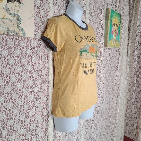 NWT Zoe and Liv yellow california take the long way home tee size large - Picture 5 of 8